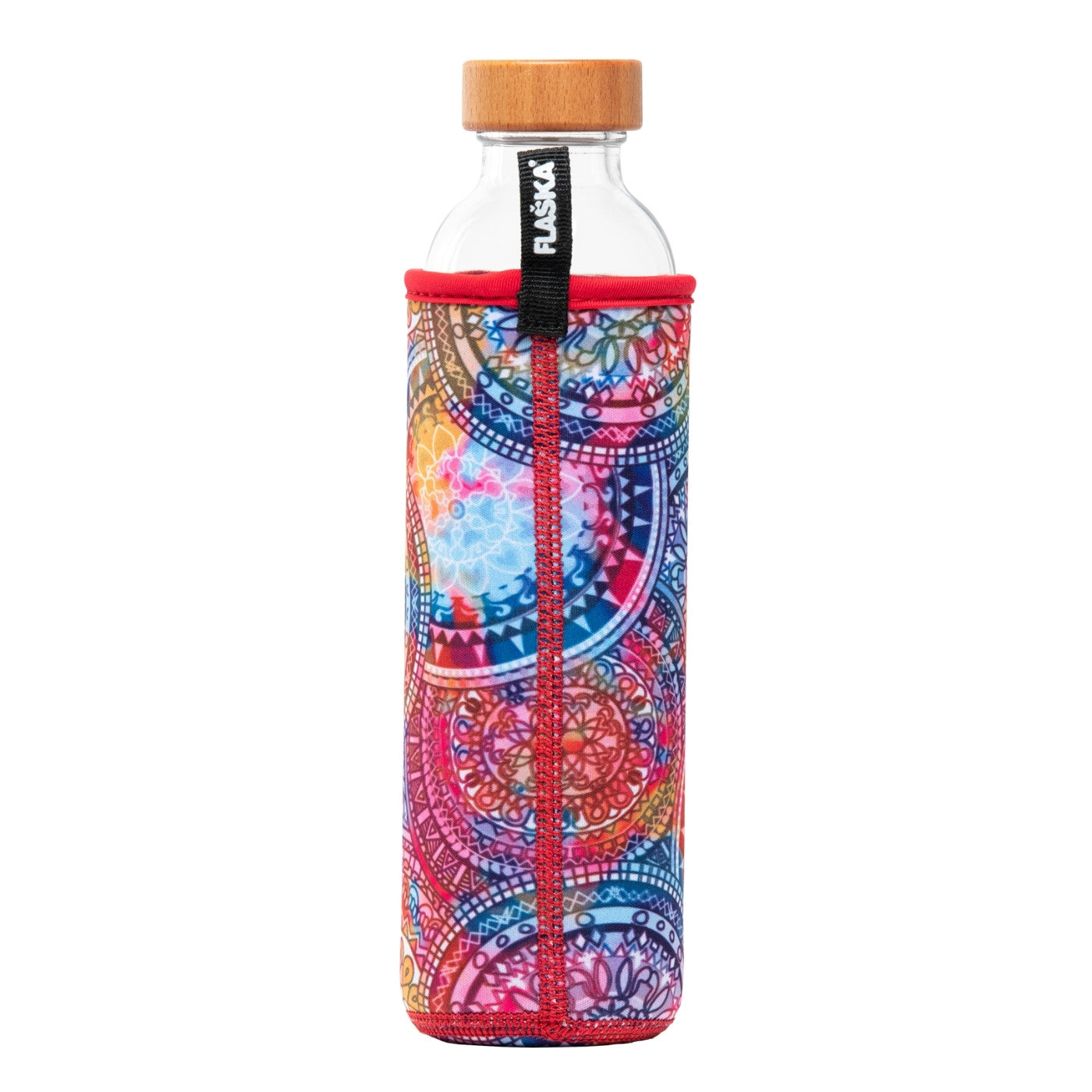 rückansicht der wiederverwendbaren flaska glasflasche mit roter neopren schutzhülle mit mandalas design