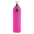 rückansicht der flaska wiederverwendbare flasche aus glas mit pink neopren schutzhülle und vogel mit herzmotiv
