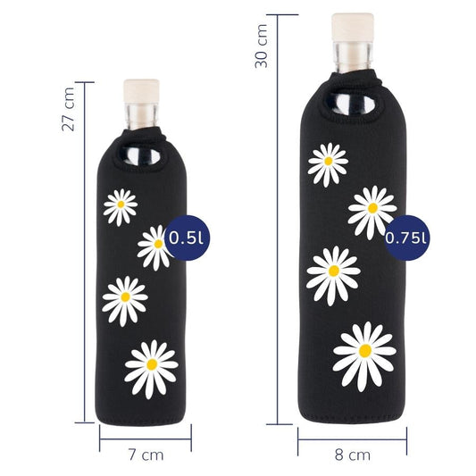 dimensionen der flaska mehrwegflasche aus glas mit schwarzer neopren schutzhülle und gänseblümchen design