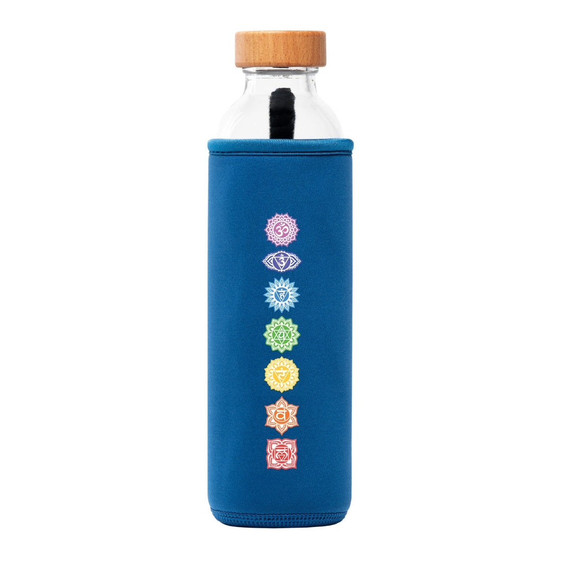 flaska glaswasserflasche mit blauer neopren schutzhülle und chakra farben design